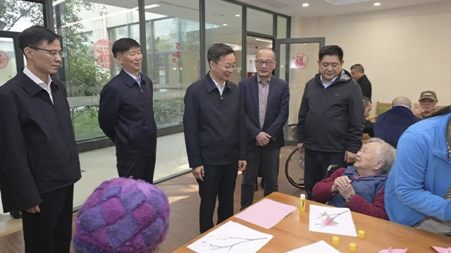 常州市四套班子領(lǐng)導(dǎo)開展“敬老月”走訪慰問活動(dòng)